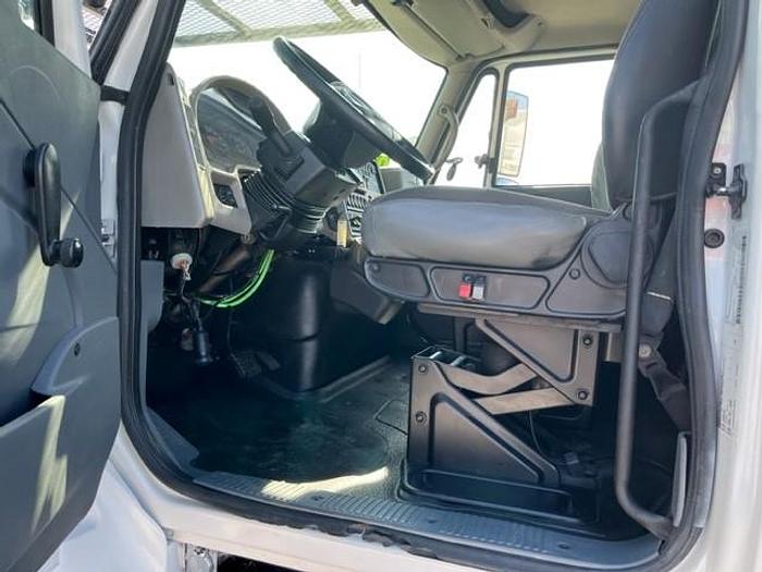 Used Altec AM55-E 60ft Over-Center Bucket Boom on 2009 International 7400 4x4 Utility Truck - C96023