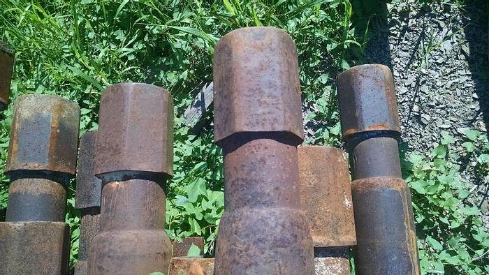 Used T4 style Drill Pipe (4-1/2" OD X 25' X 3-1/2 API)