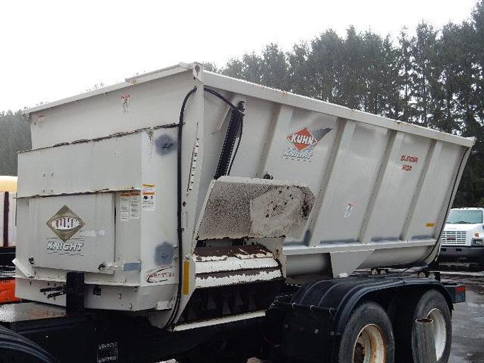 Used 2009 Kuhn Knight Slinger 8132