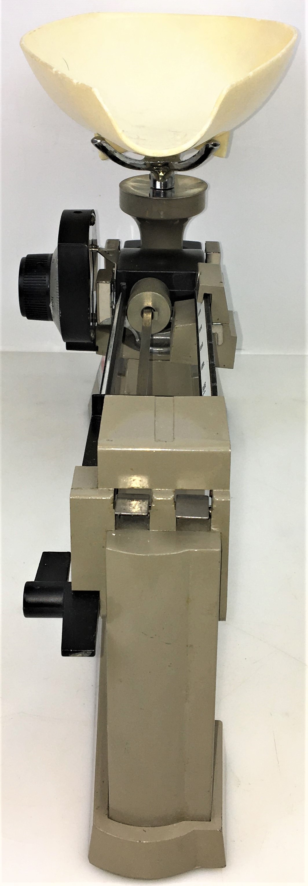 Used Ohaus Dial-O-Gram 1610-00 Triple Beam Balance - 610g x 0.1g