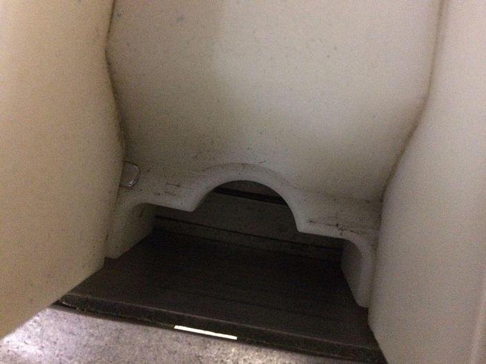 Used Bottle Feeder De-scrambler