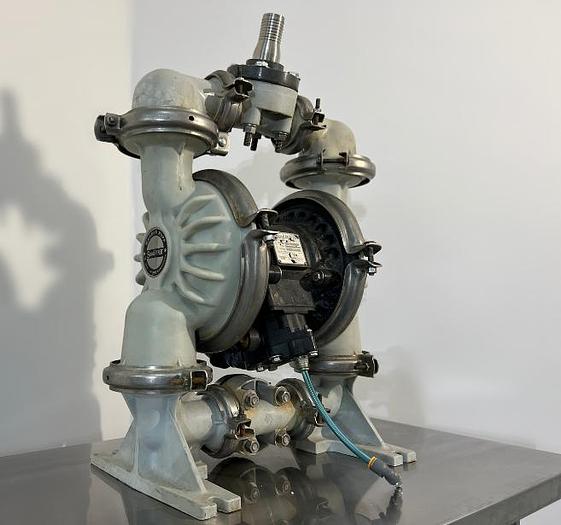 D'occasion SANDPIPER PB 1 1/2-A - Diaphragm pump