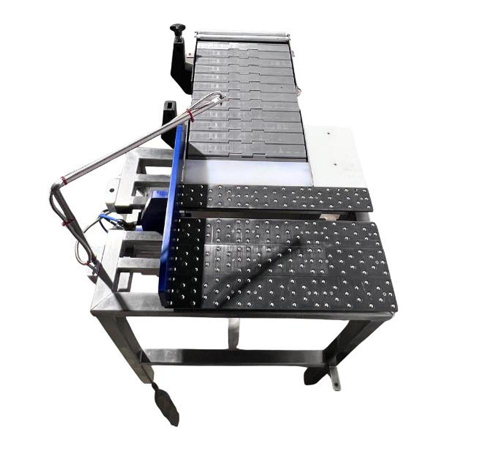 D'occasion Convoyeur avec station de rejet 