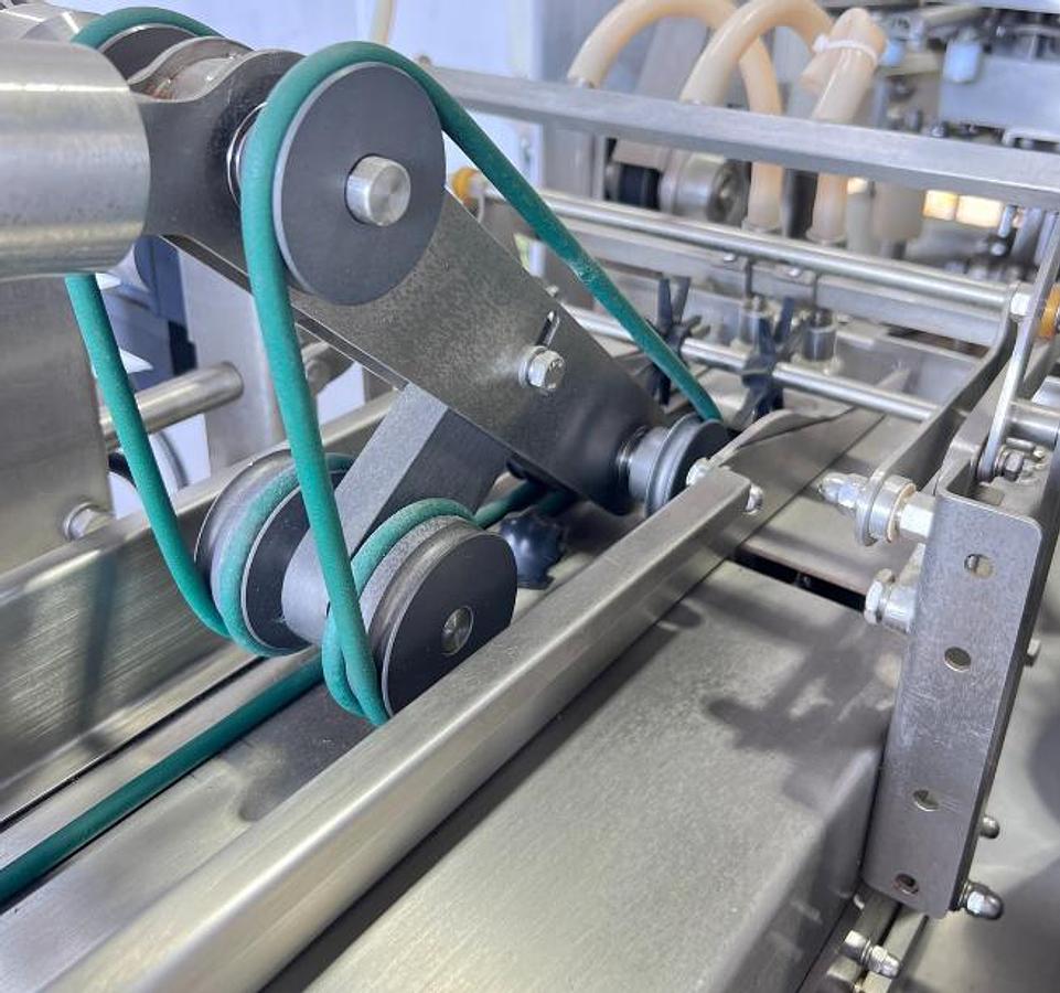 D'occasion MINGBO MB8-200C Remplisseuse / Scelleuse  à sachets rotative automatique