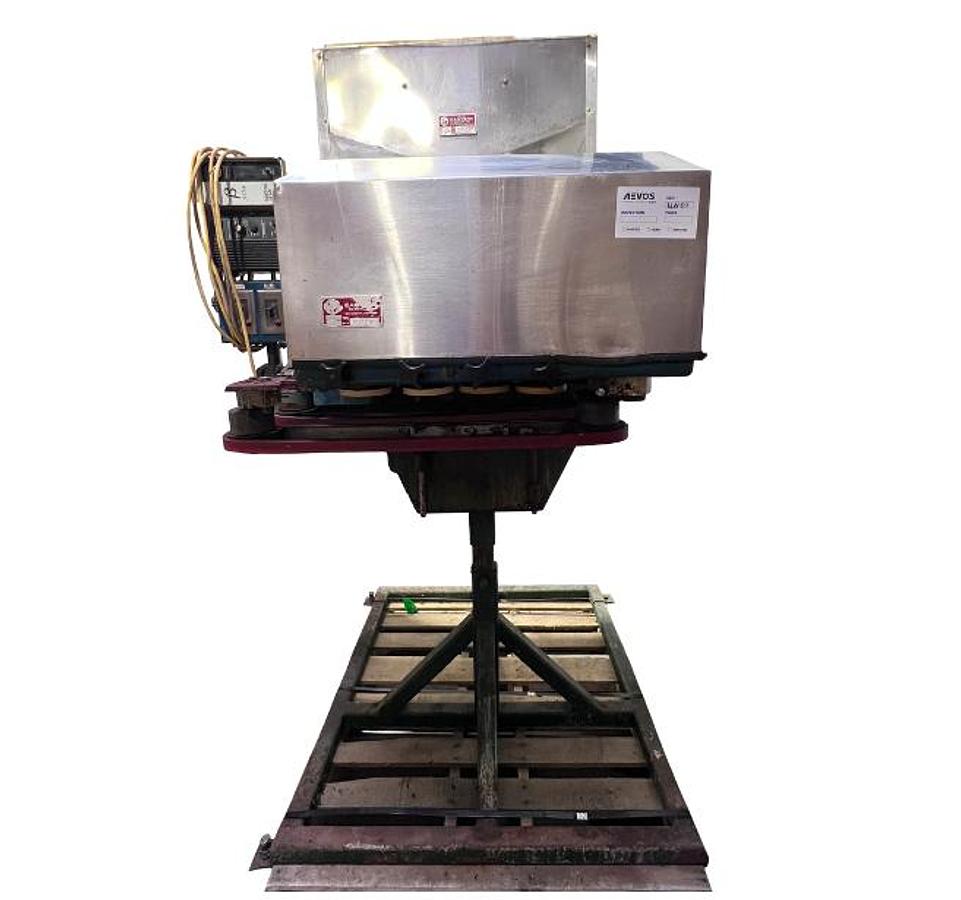 D'occasion EASTERN CT-121/CH-100 - Bouchonneuse en ligne automatique avec bol vibrant 