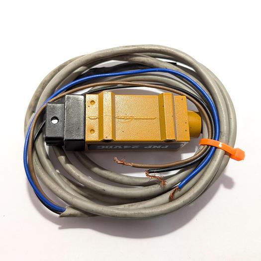 Used OMRON E3S-X3CE4