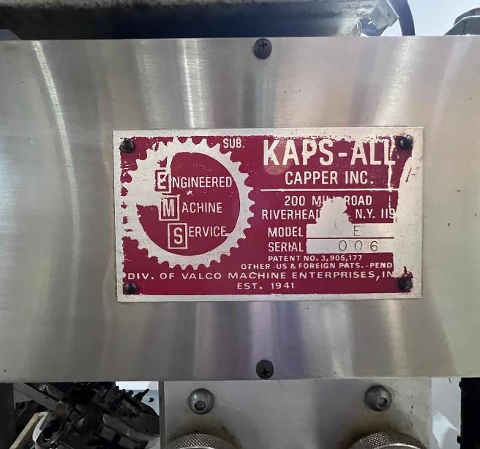 D'occasion KAPS-ALL E - Bouchonneuse en ligne automatique avec bol vibrant