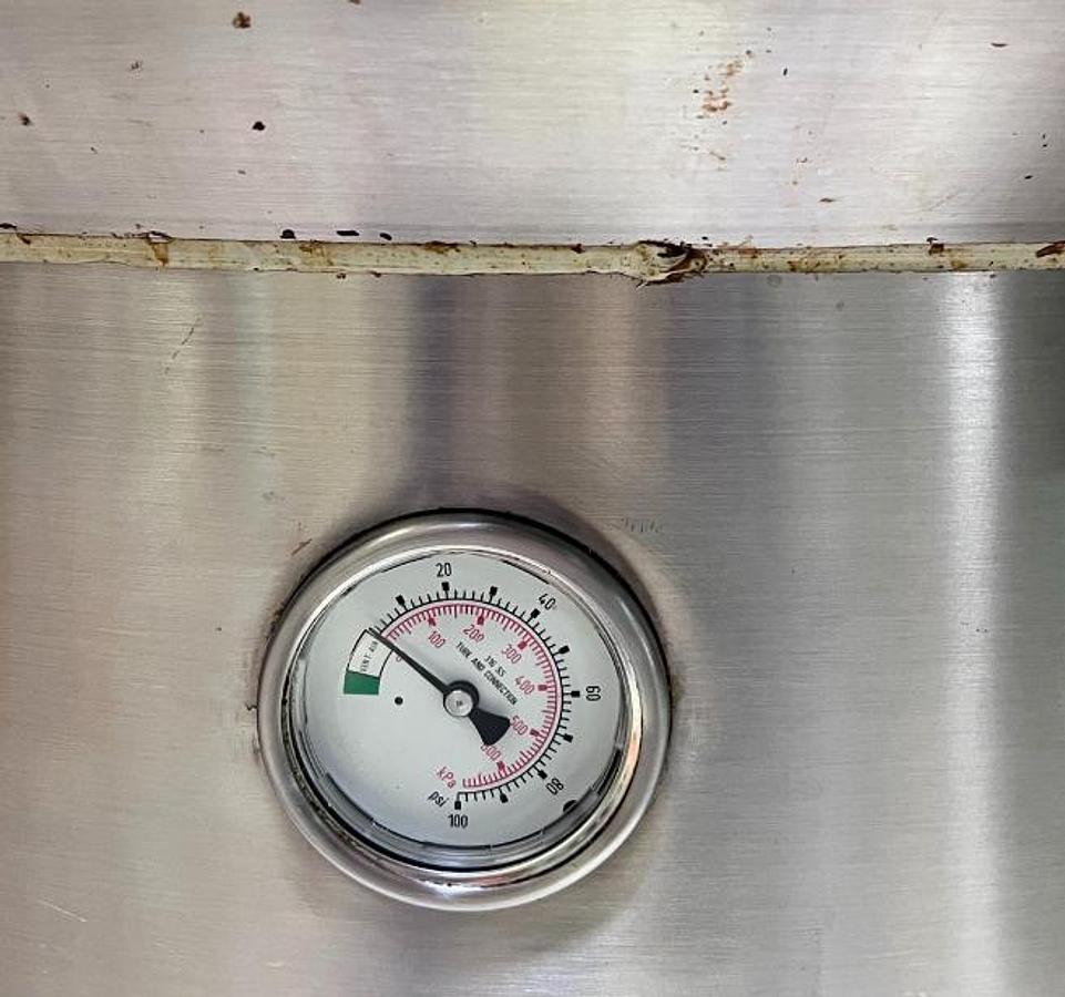 D'occasion CROWN VEL-60 - Marmite à vapeur électrique 60 GAL (227 L)