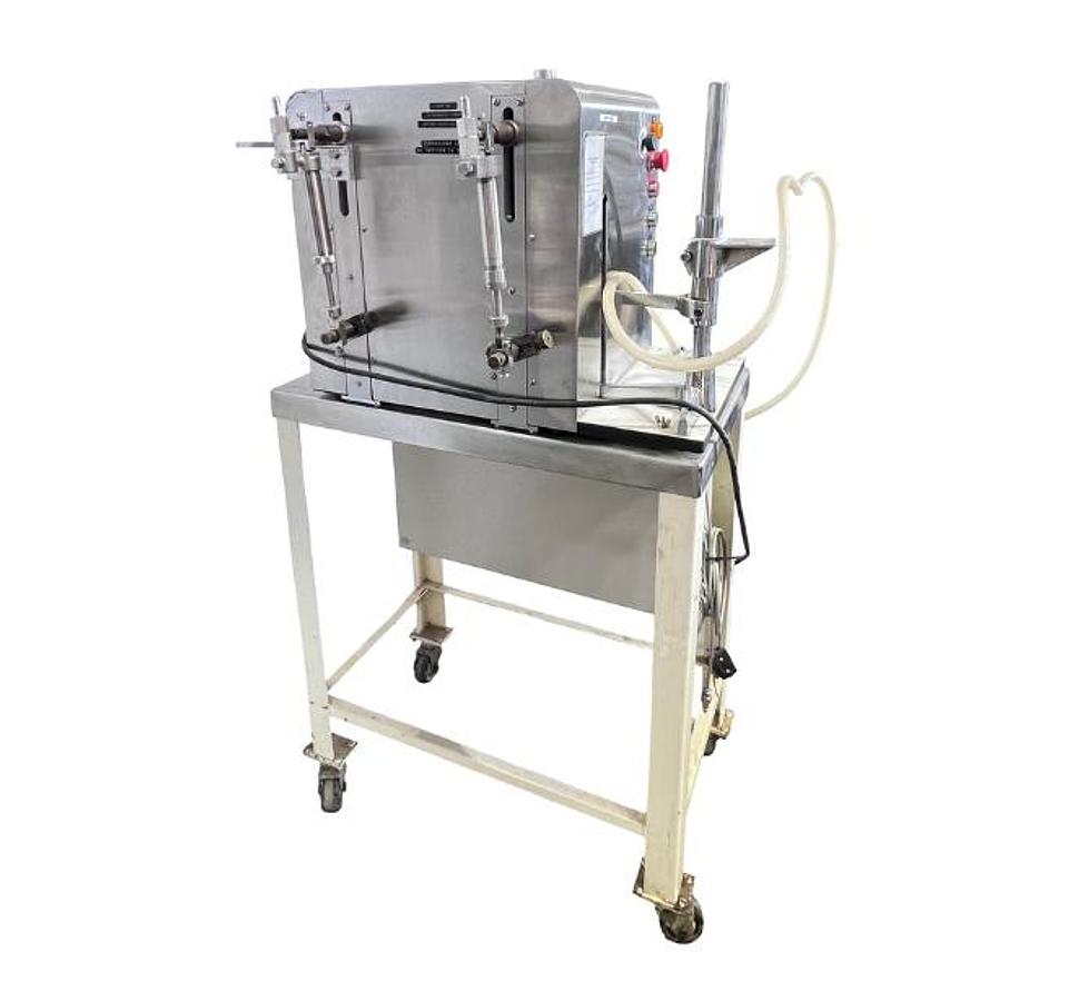 D'occasion Remplisseuse semi-automatique