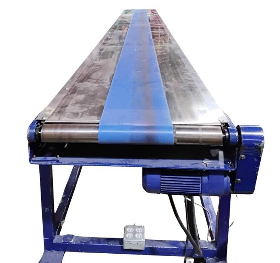 D'occasion Convoyeur à bande 252'' x 10'' avec table de triage