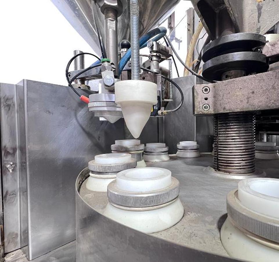 D'occasion KALIX DUPUY - KX 600 - Entubeuse Automatique