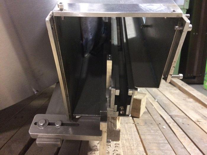 Used Bottle Feeder De-scrambler