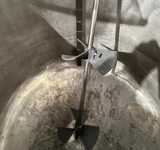 D'occasion Mobile jacketed 227 L (60 GAL) SS316 tank with air mixer