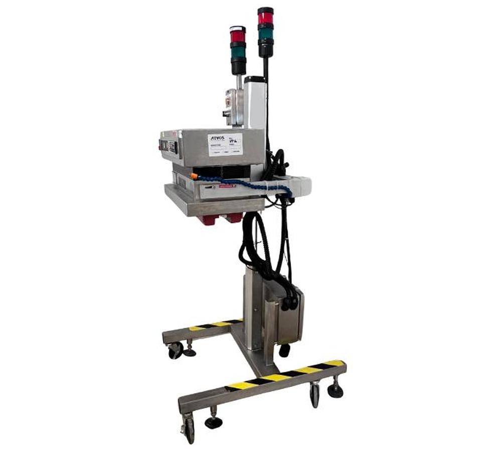 D'occasion ENERCON LM3995-01 - Scelleuse par induction