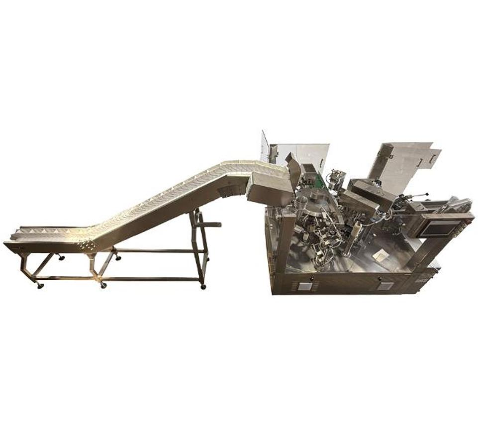 D'occasion MINGBO MB8-200C Remplisseuse / Scelleuse à sachets rotative automatique
