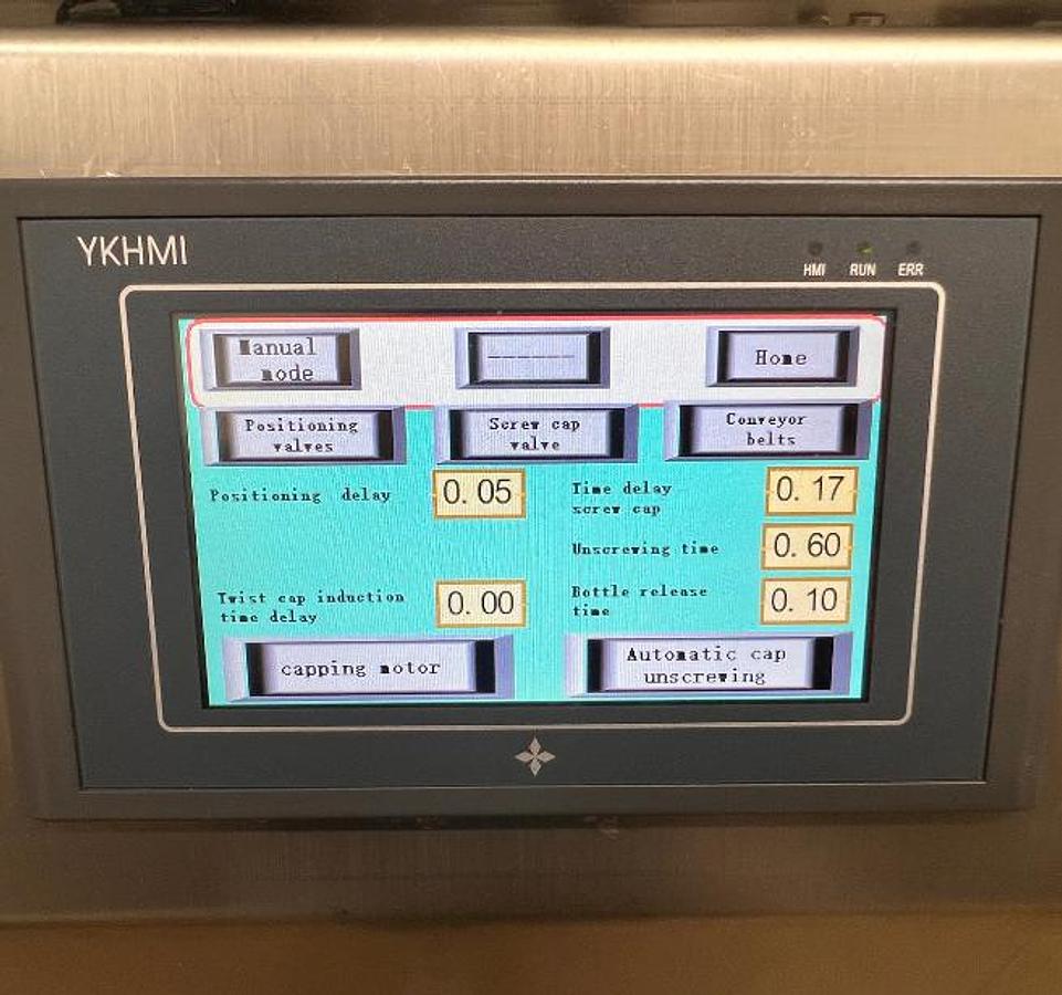 Used Bouchonneuse de table automatique avec bol vibrant