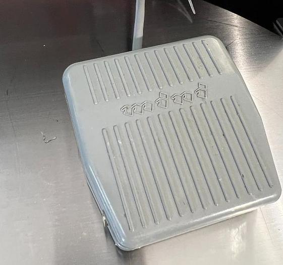 D'occasion TECHTONGDA G1WG - Remplisseuse à piston semi-automatique