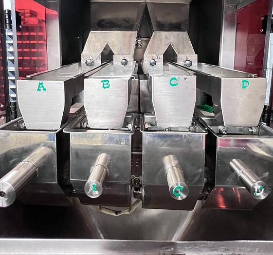 Used KAF-E-4 - Remplisseuse de granulés vibrante à 4 céllules 