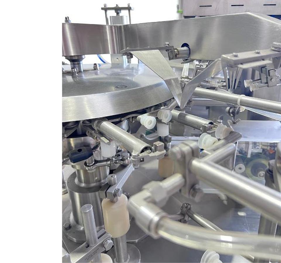 D'occasion MINGBO MB8-200C Remplisseuse / Scelleuse  à sachets rotative automatique