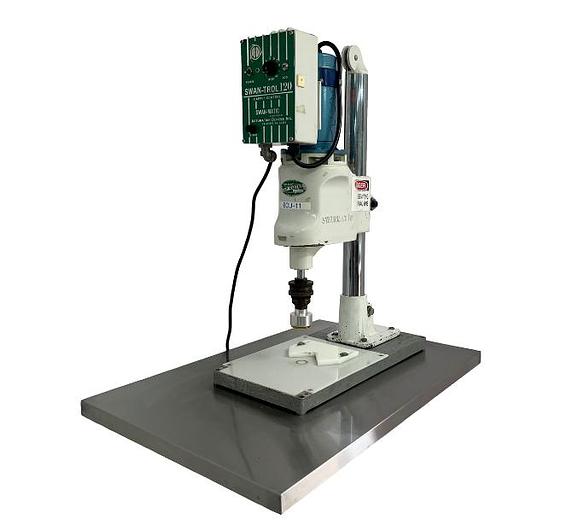 D'occasion SWAN-MATIC CAP-MASTER - Bouchonneuse semi-automatique