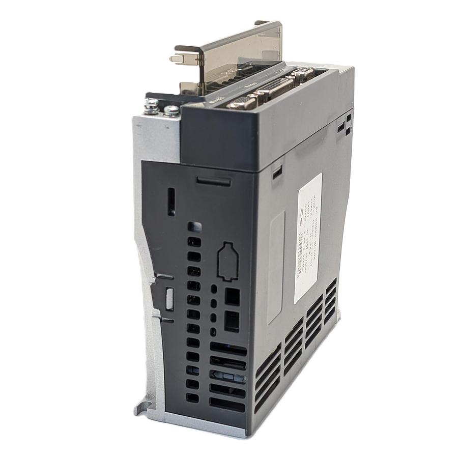 Used AC SERVO MOTOR YD0421KCF0878