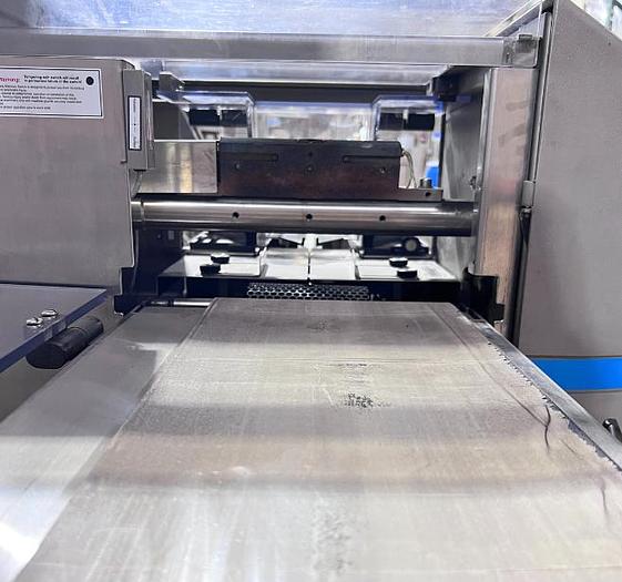 Used DOBOY STRATUS WRAPPER -  Emballeuse horizontale inversée