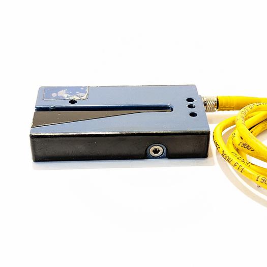 Used SCHNEIDER ELECTRIC TELEMECANIQUE  XUVU06M3KSNM8