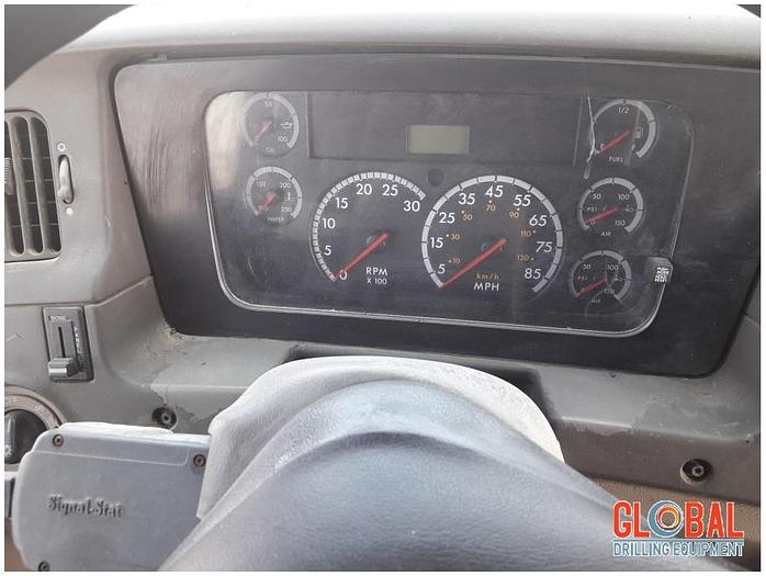 Used Item 0560 : 2004 Sterling Support Truck (4x6)