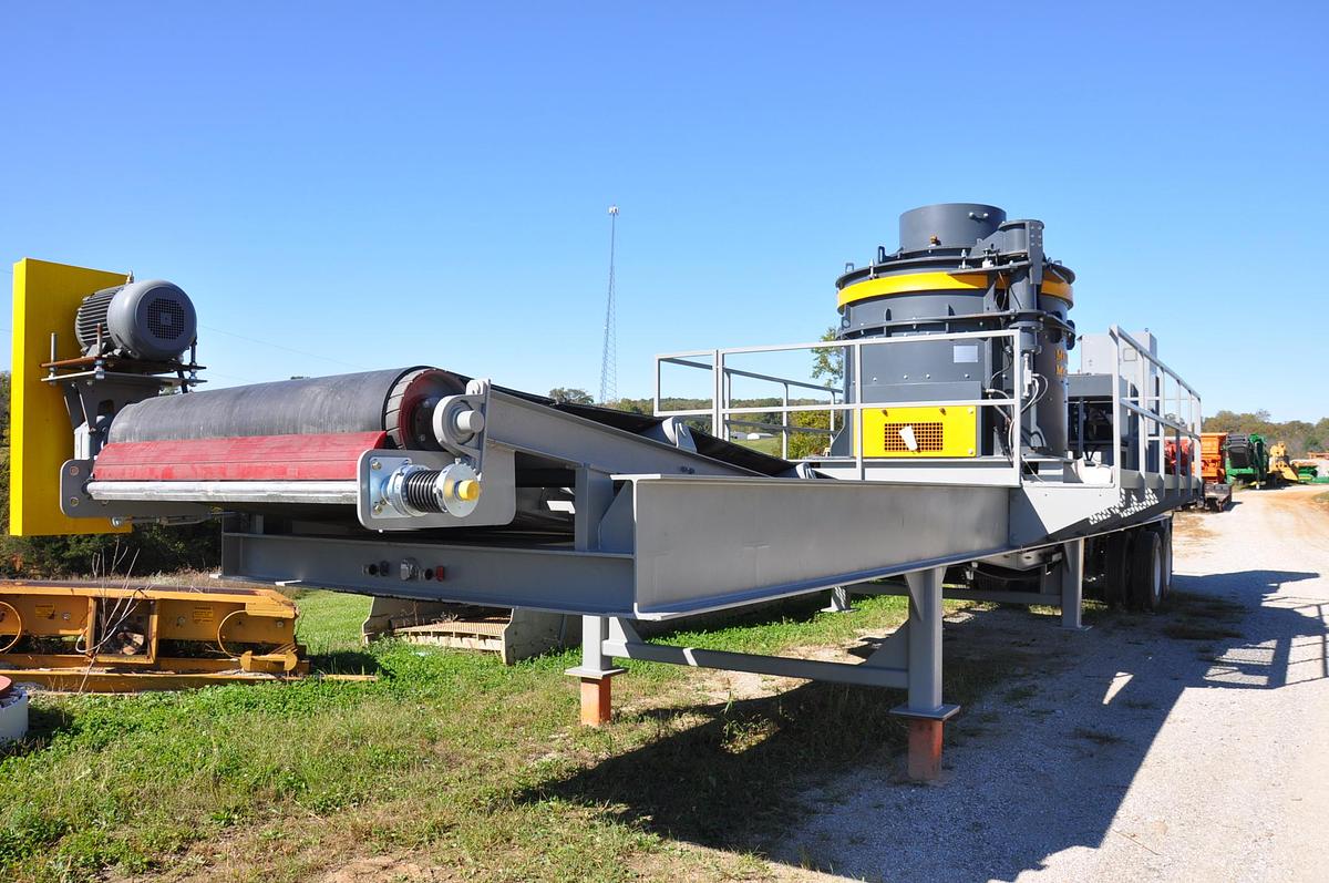 Wheeled Portable VSI Vertical Shaft Impact Crusher Meka MVI 90L