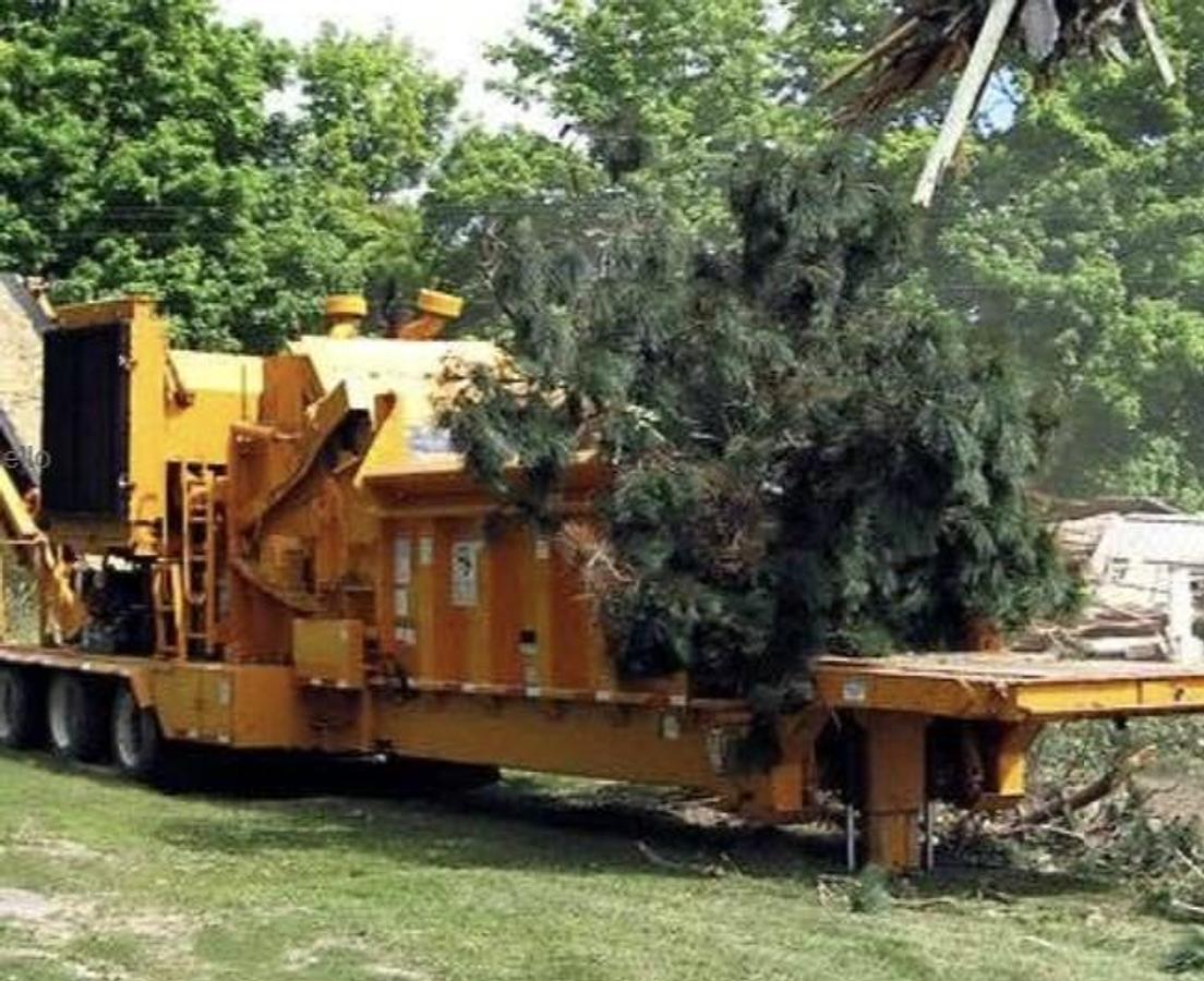 The Beast 4680 XP Bandit Horizontal Grinder on Wheels