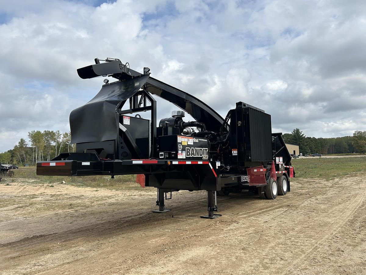 New 2025 Bandit 2590 Wheeled Portable Chipper