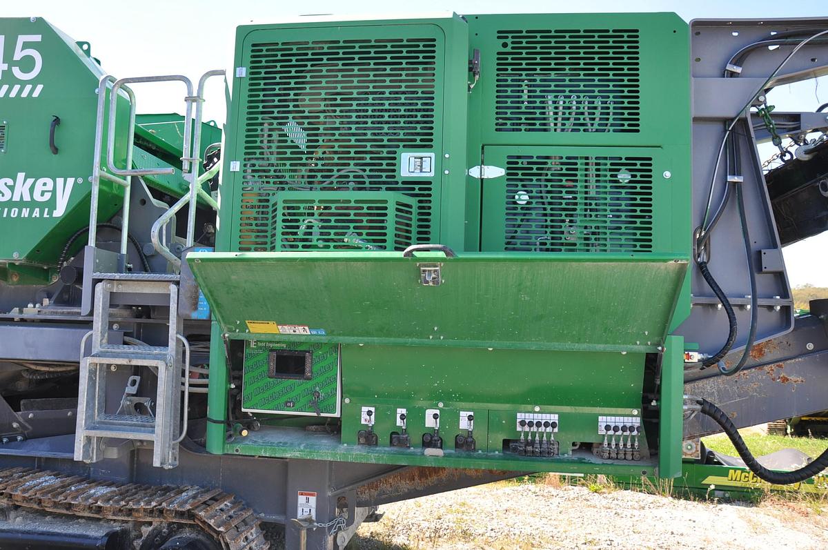 Used MCCLOSKEY J45 J45v2 JAW CRUSHER