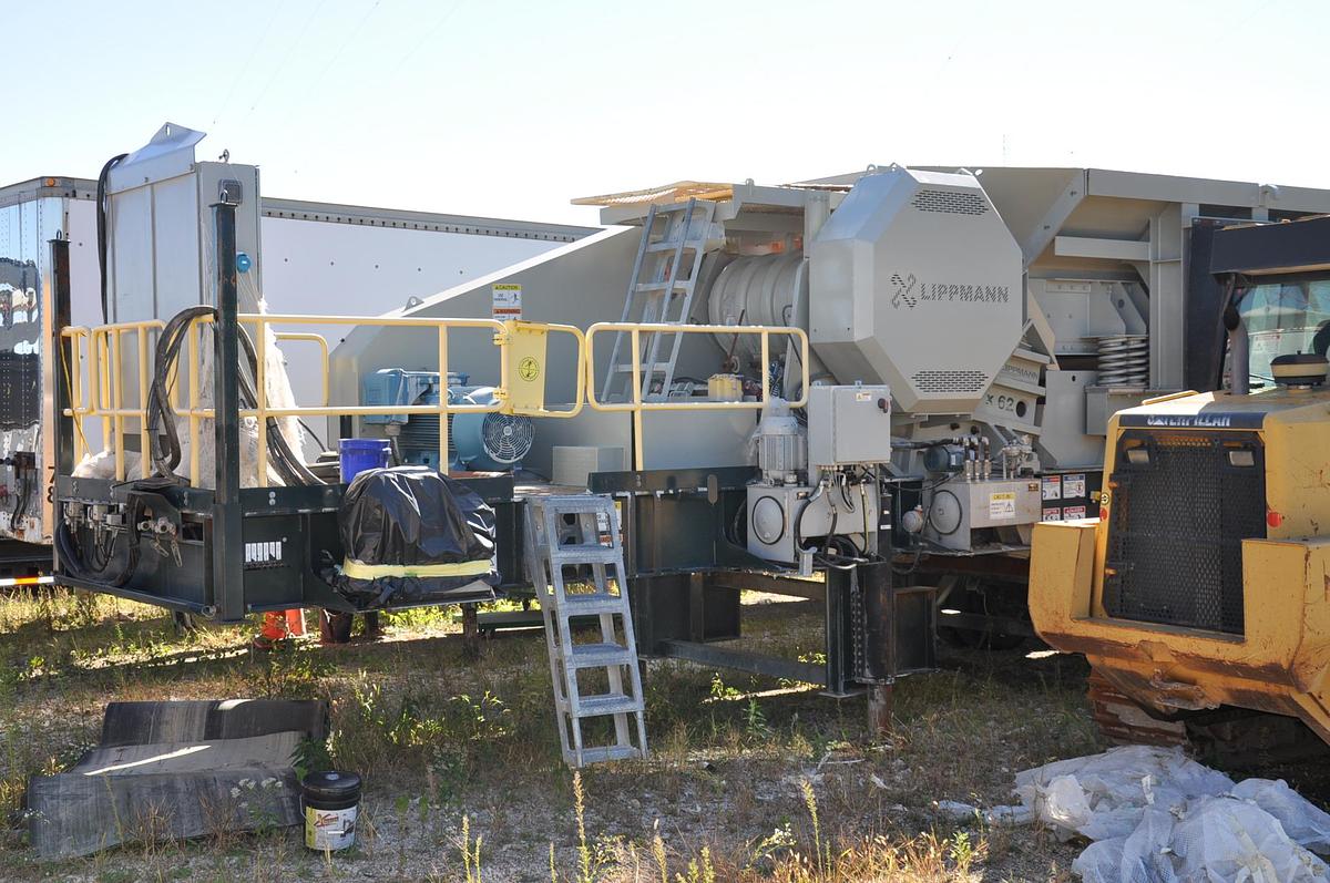 Refurbished Lippmann 30" x 62" 3062J Jaw Crushing Plant