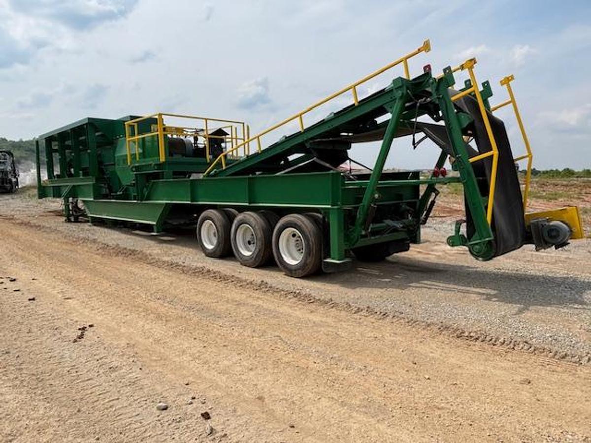 New Portable 24" x 40" (J40) McCloskey Jaw Crushing Plant
