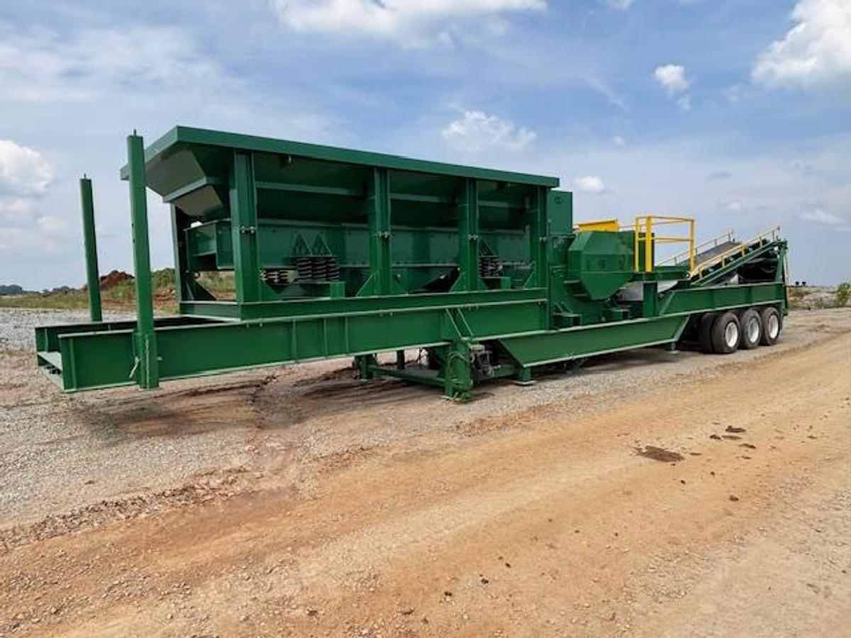 New Portable 24" x 40" (J40) McCloskey Jaw Crushing Plant