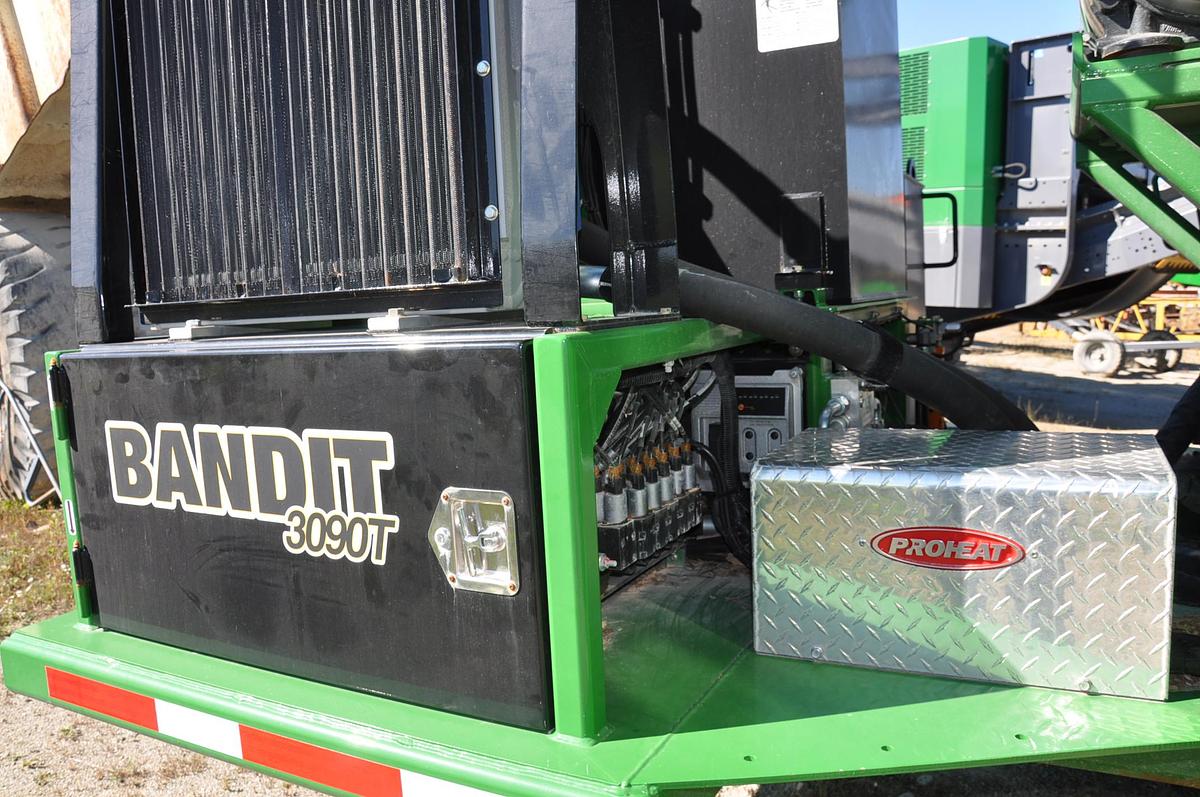 New 3090T Bandit Chipper