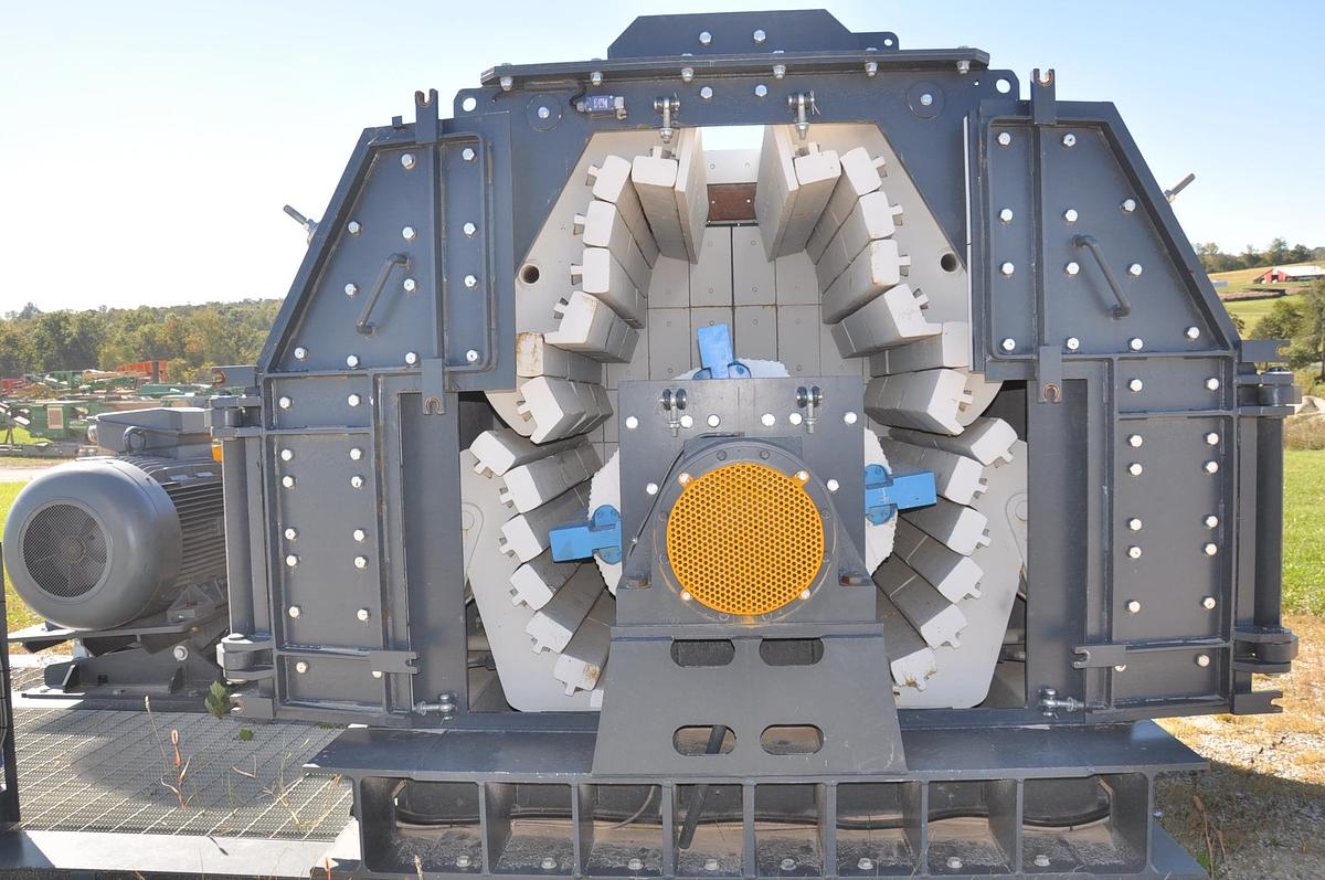 Meka MTI 1115 Impact Crusher
