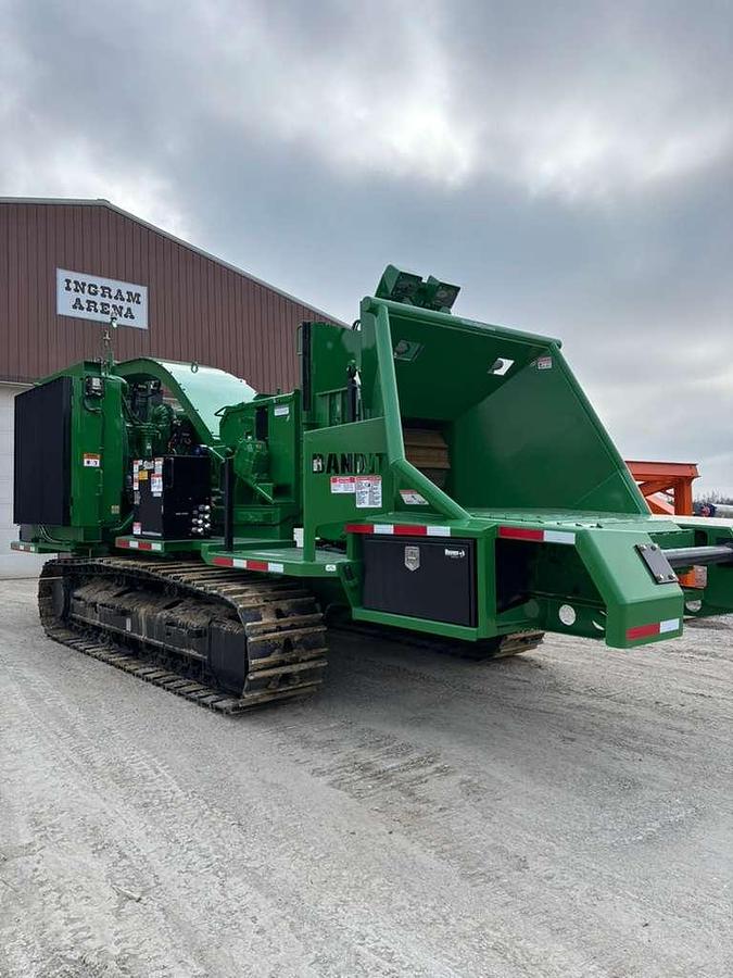 3040T Bandit Tracked Portable Chipper
