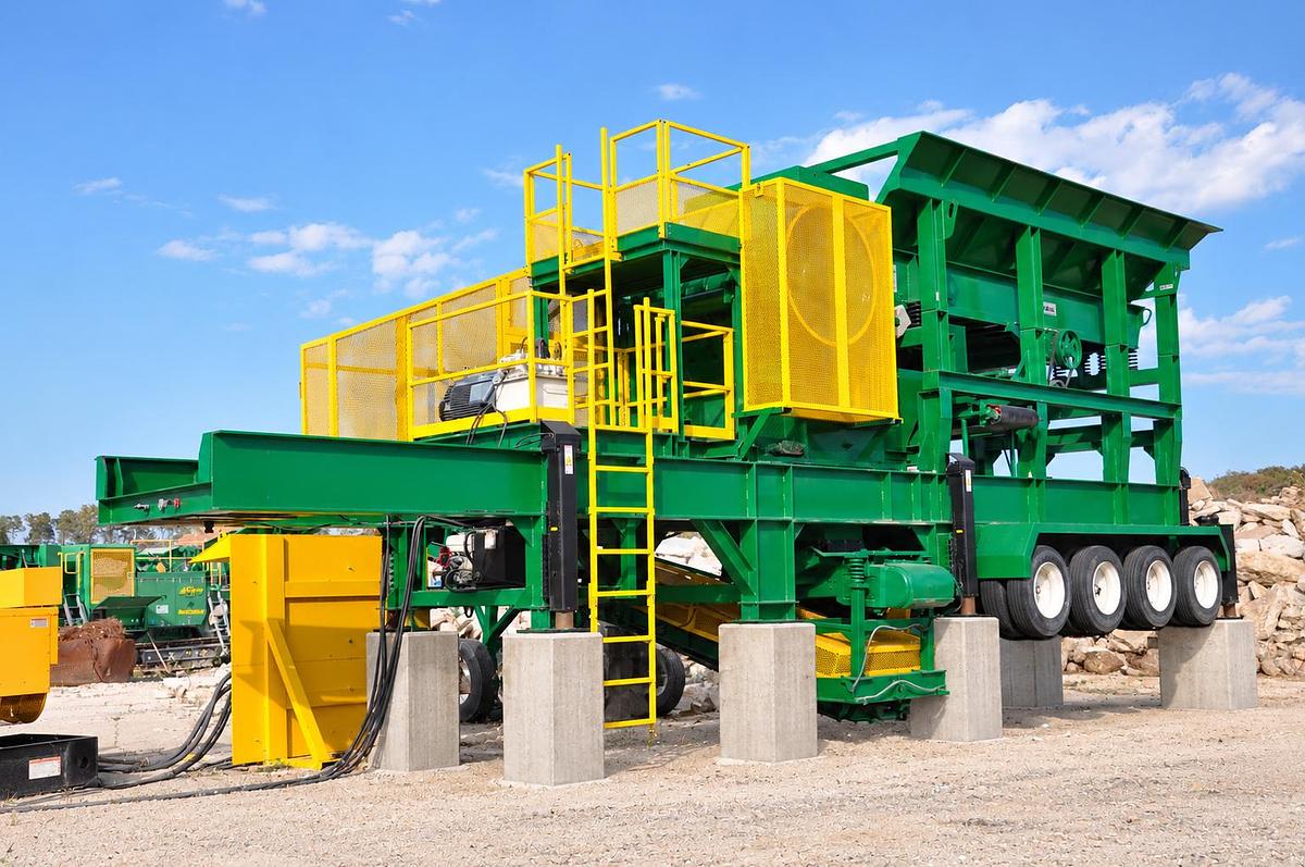 Wheeled Portable 32x54 Jaw Crusher Plant