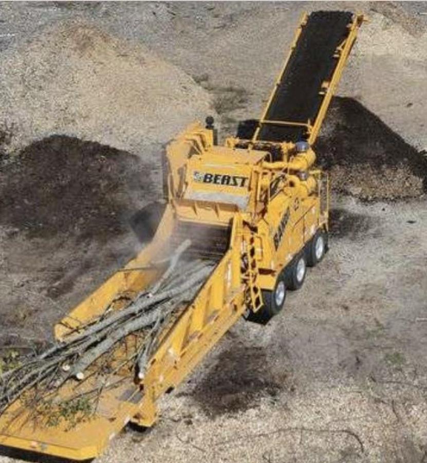 The Beast 3680 XP Bandit Horizontal Grinder on Wheels