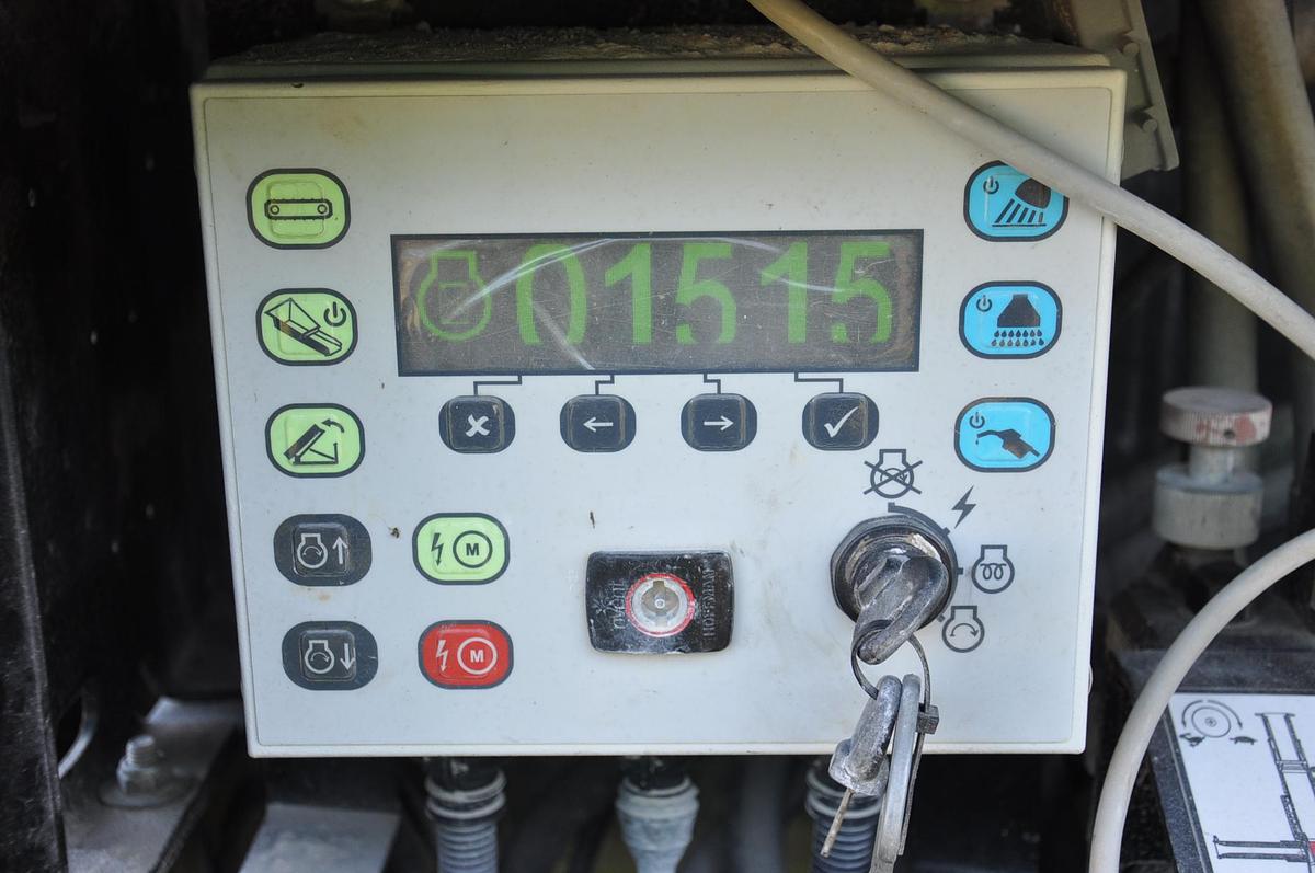 Used MCCLOSKEY R230