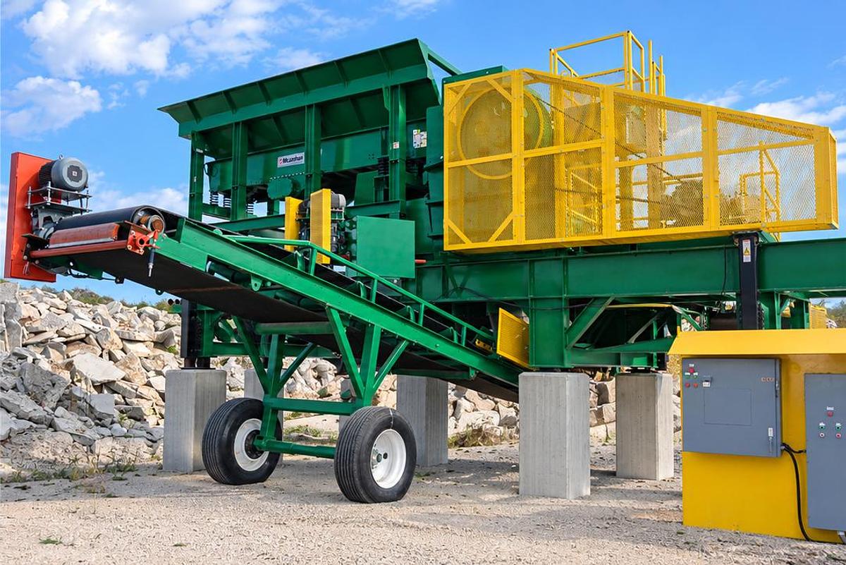 Wheeled Portable 32x54 Jaw Crusher Plant