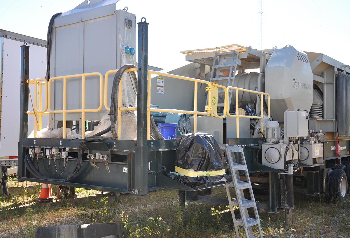 Refurbished Lippmann 30" x 62" 3062J Jaw Crushing Plant