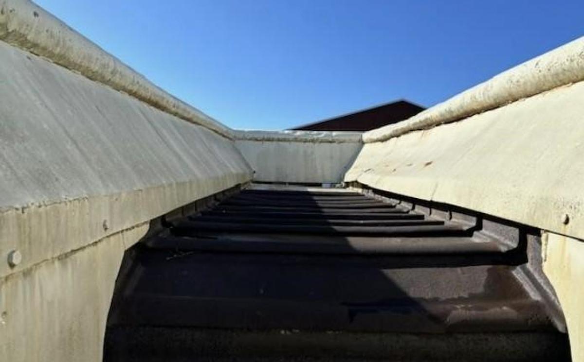 Used Pioneer 60" x 20' Apron Feeder