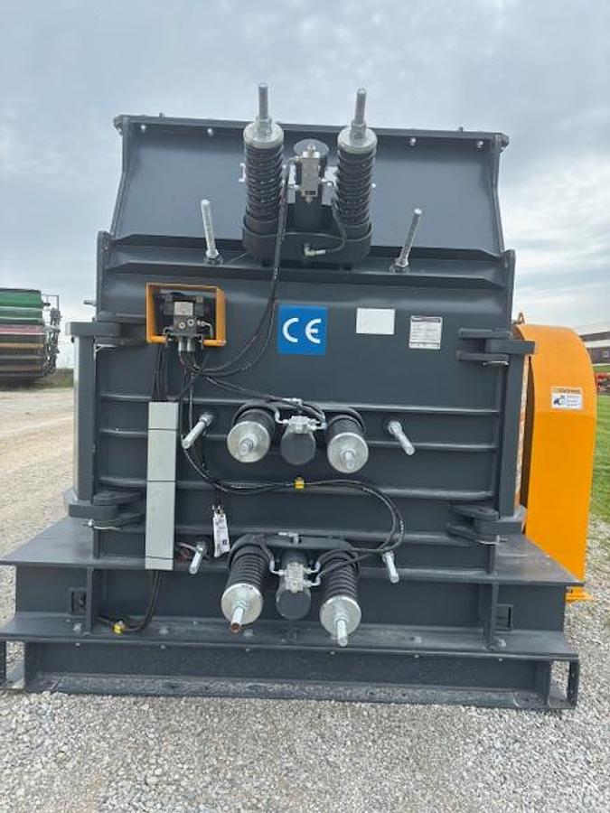 Meka MTI 1115 Impact Crusher