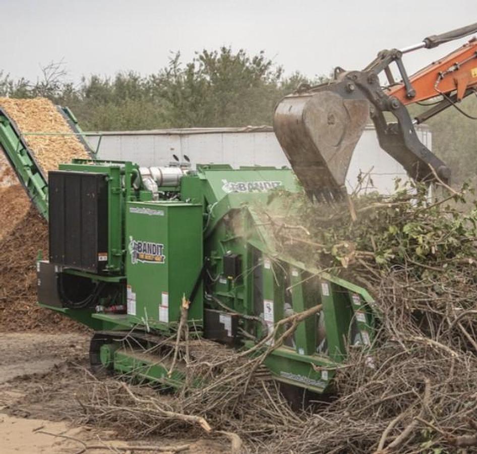 The Beast 4680 XP Bandit Horizontal Grinder on Tracks