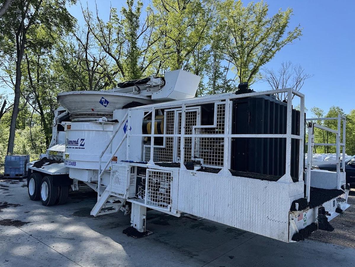 Used 2023 Diamond Z DZT 1248B Tub Grinder
