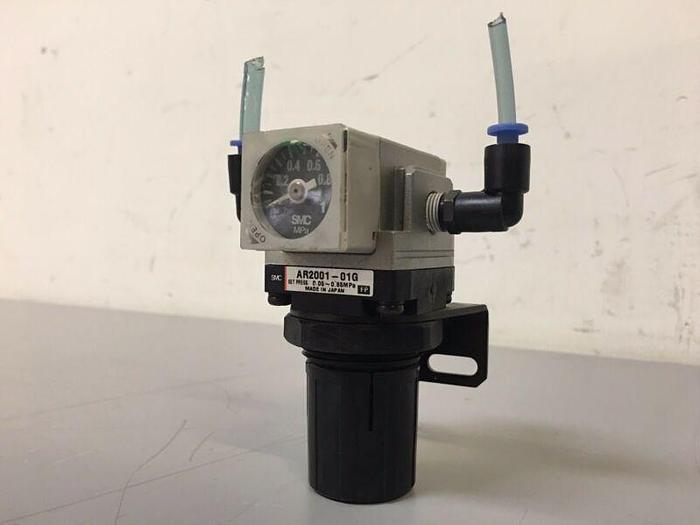 Used SMC AR2001-01G Modular Regulator