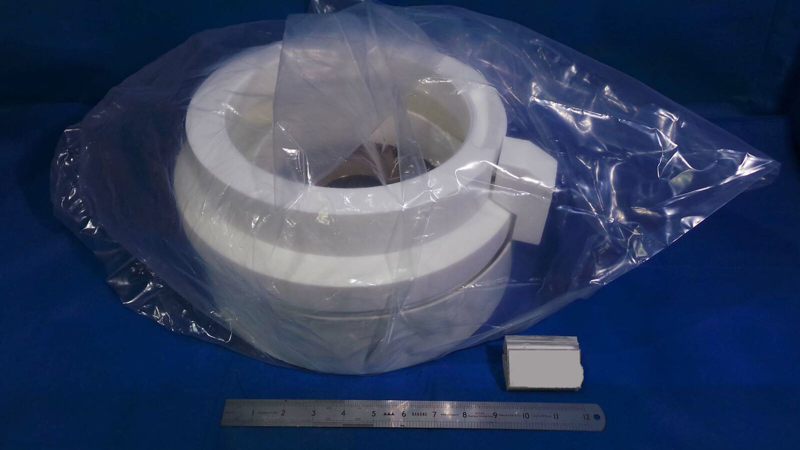 Used 29285-XX Polomide Chamber Assy Part / Semiconductor Part ( Part was Cleaned,to