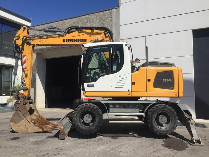 Used 2015 LIEBHERR A 914